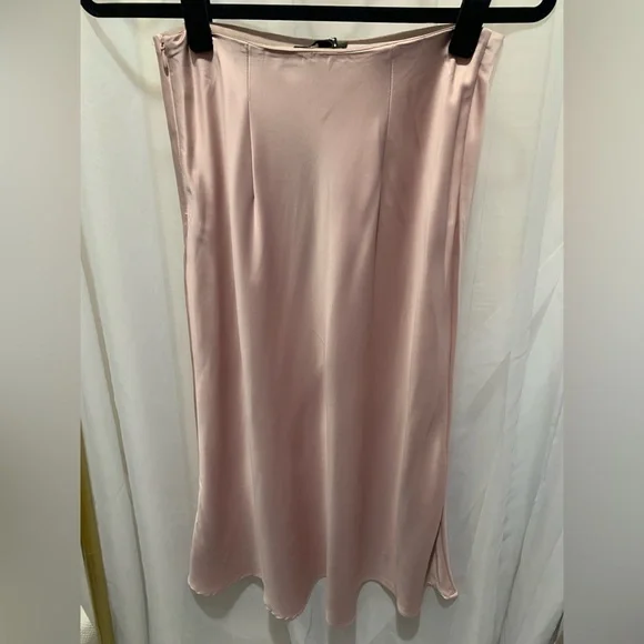 Express Blush Pink Satin Slip Skirt - Picture 7 of 8